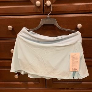 LuLuLemon tennis skirt size 8 reg New with tags